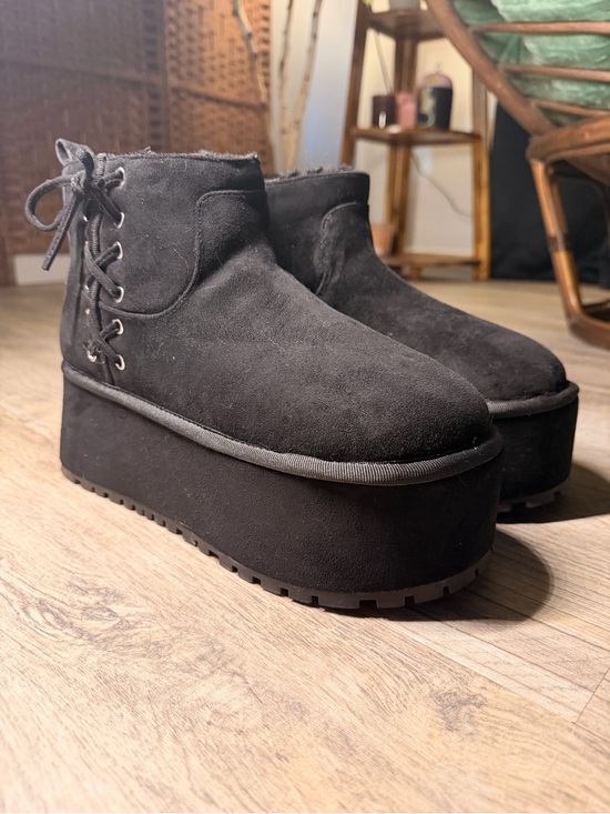 Dolls Kill Shoes - Dolls Kill x Sugar Thrillz suede lace up booties